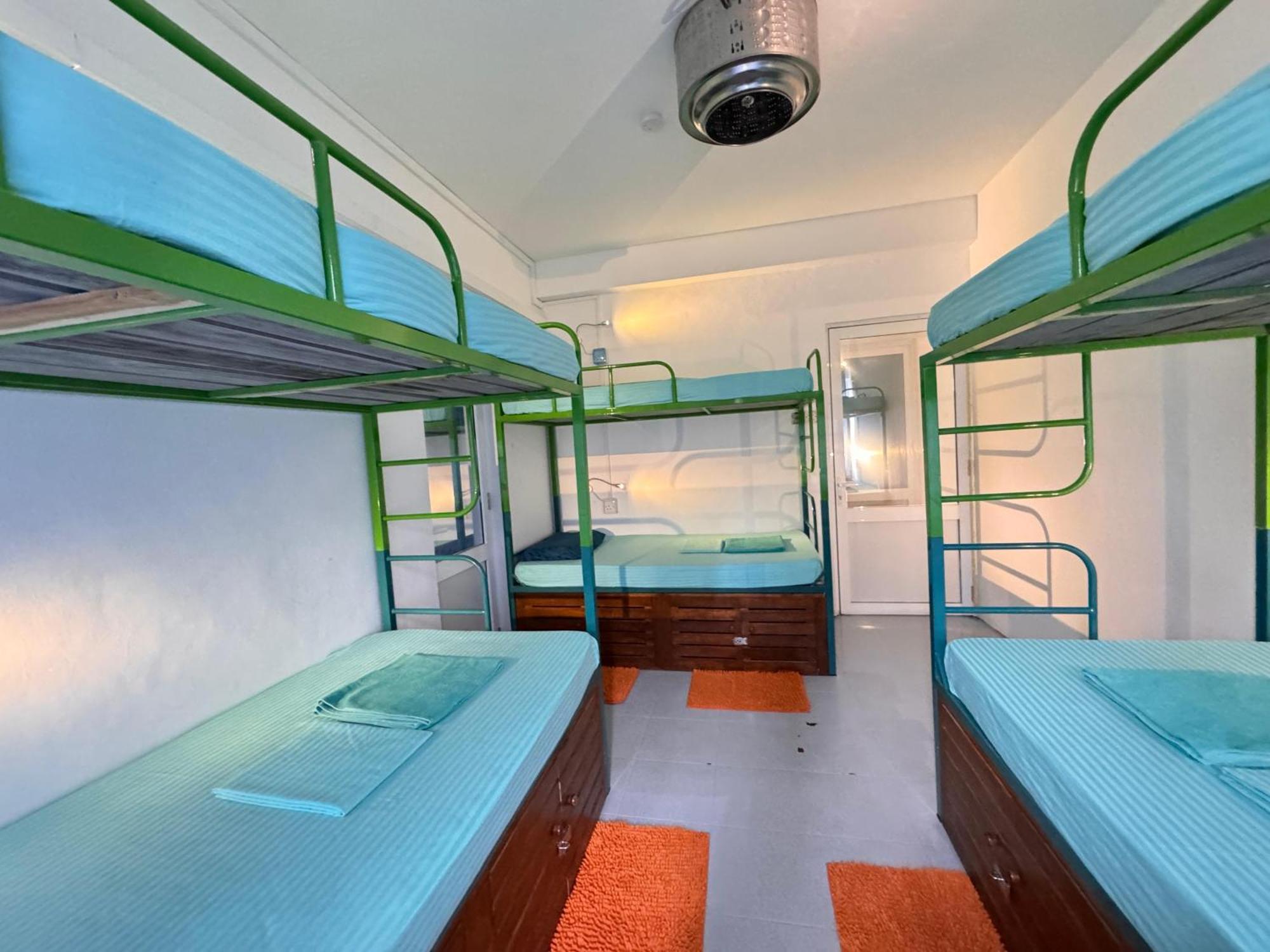 Hostel Republic At Galle Face Коломбо Екстериор снимка